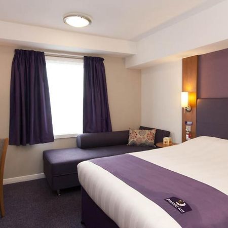 Premier Inn Inverness Centre - River Ness מראה חיצוני תמונה