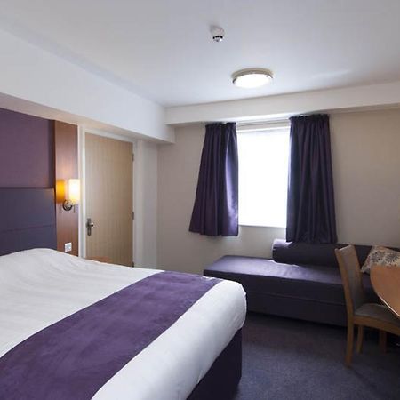 Premier Inn Inverness Centre - River Ness מראה חיצוני תמונה