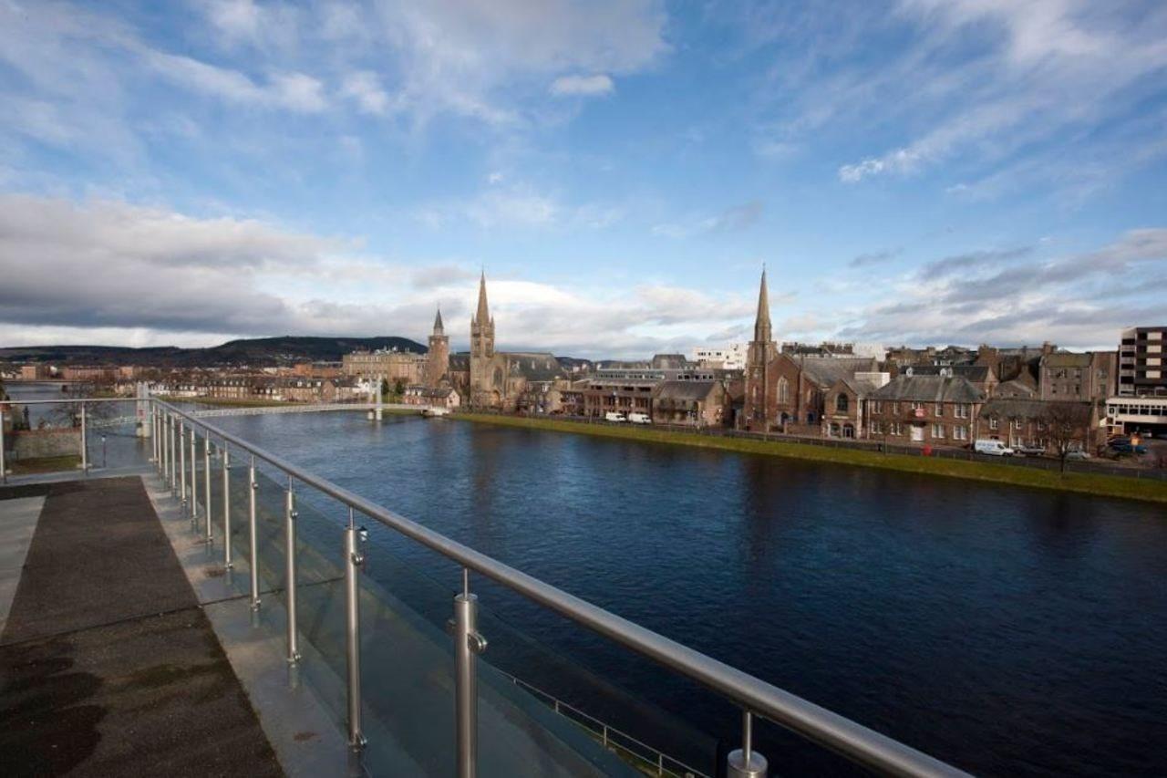 Premier Inn Inverness Centre - River Ness מראה חיצוני תמונה