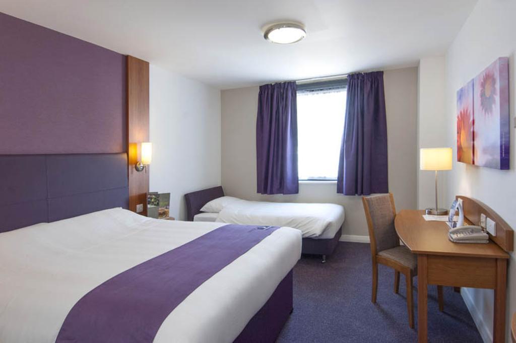 Premier Inn Inverness Centre - River Ness חדר תמונה
