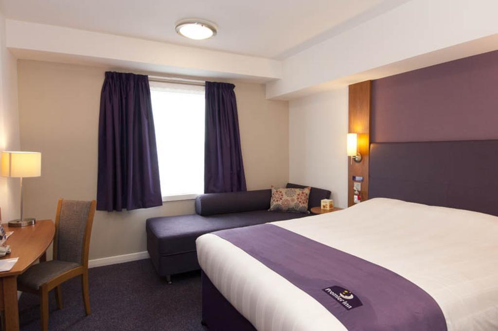 Premier Inn Inverness Centre - River Ness מראה חיצוני תמונה