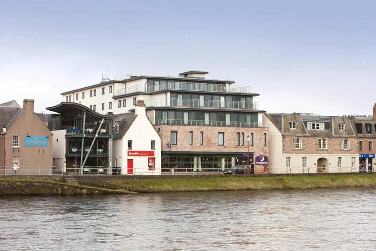 Premier Inn Inverness Centre - River Ness מראה חיצוני תמונה